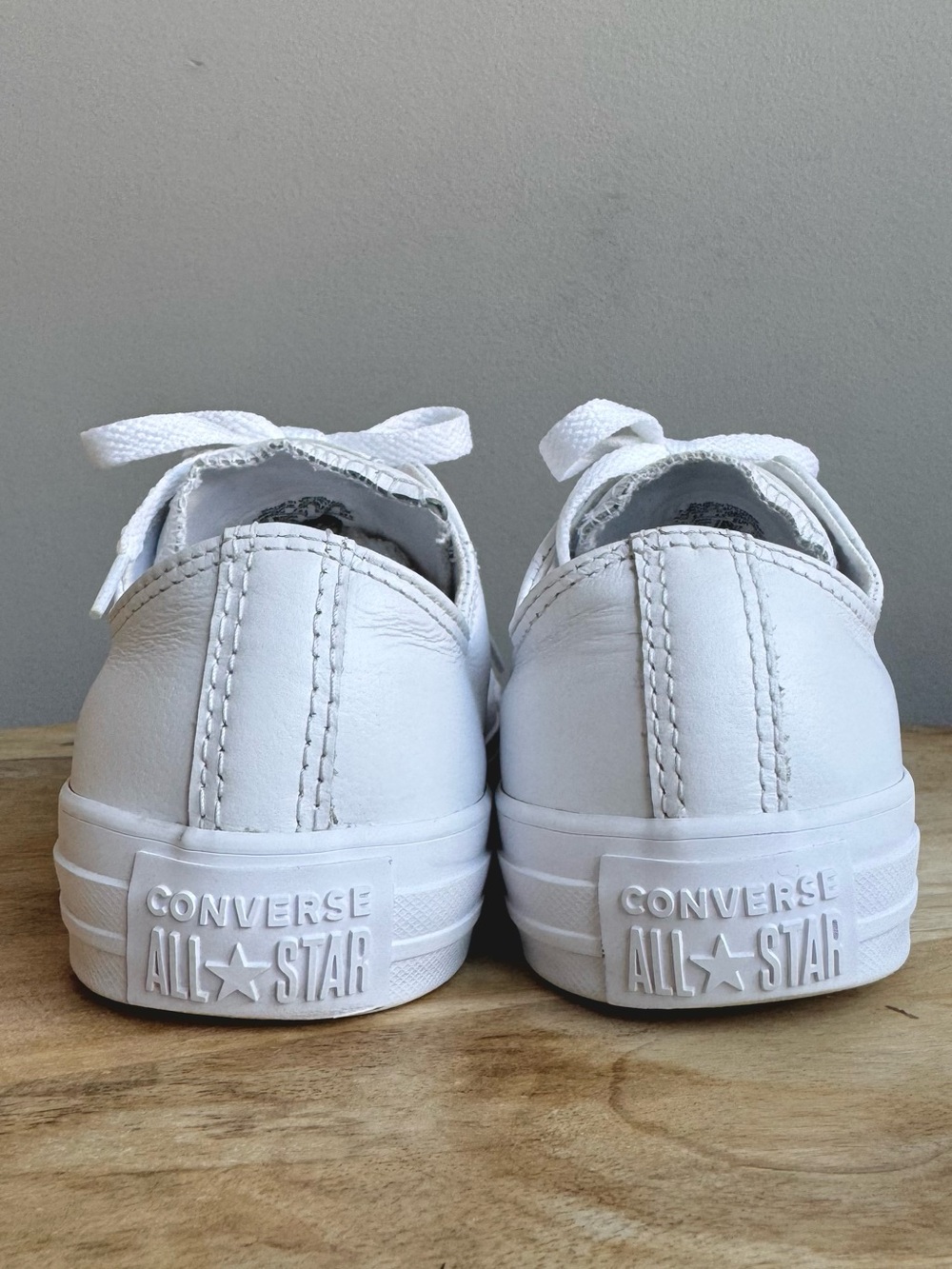 Converse Chuck Taylor All Star Oxford White Leather Monochrome Women’s Sz 6.5 - Picture 7 of 10
